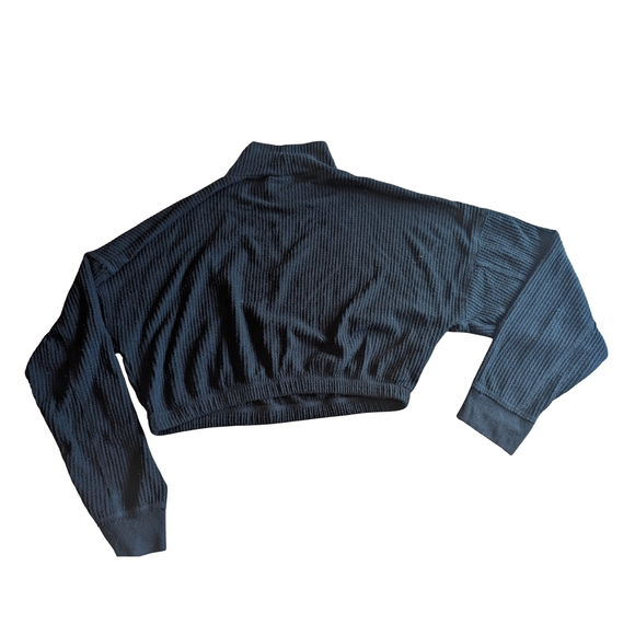 EUC Aeropostale Women's Large Waffle Knit Dolman Mockneck Crop Sweater Black - Picture 2 of 6